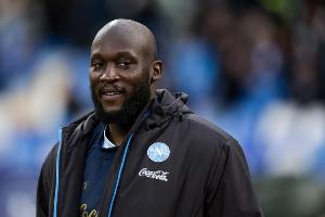记者：卢卡库已同意加盟费内巴切，两家俱乐部即将开始谈转会费