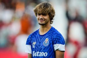 记者：罗马已向波尔图正式提出租借罗德里戈·莫拉的报价